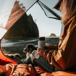 Earthwell Roaster Loop Vacuum Bottle 592ml Baja Sand -Military1st Shop earthwell roaster loop lifestyle 002 6