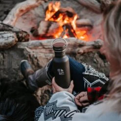 Earthwell Woodie Single Wall Bottle 800ml Walnut / Aqua Blue -Military1st Shop earthwell woodie sw lifestyle 02 1 8