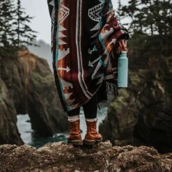 Earthwell Woodie Vacuum Bottle 650ml Walnut / Baja Sand -Military1st Shop earthwell woodie vb lifestyle 003 5